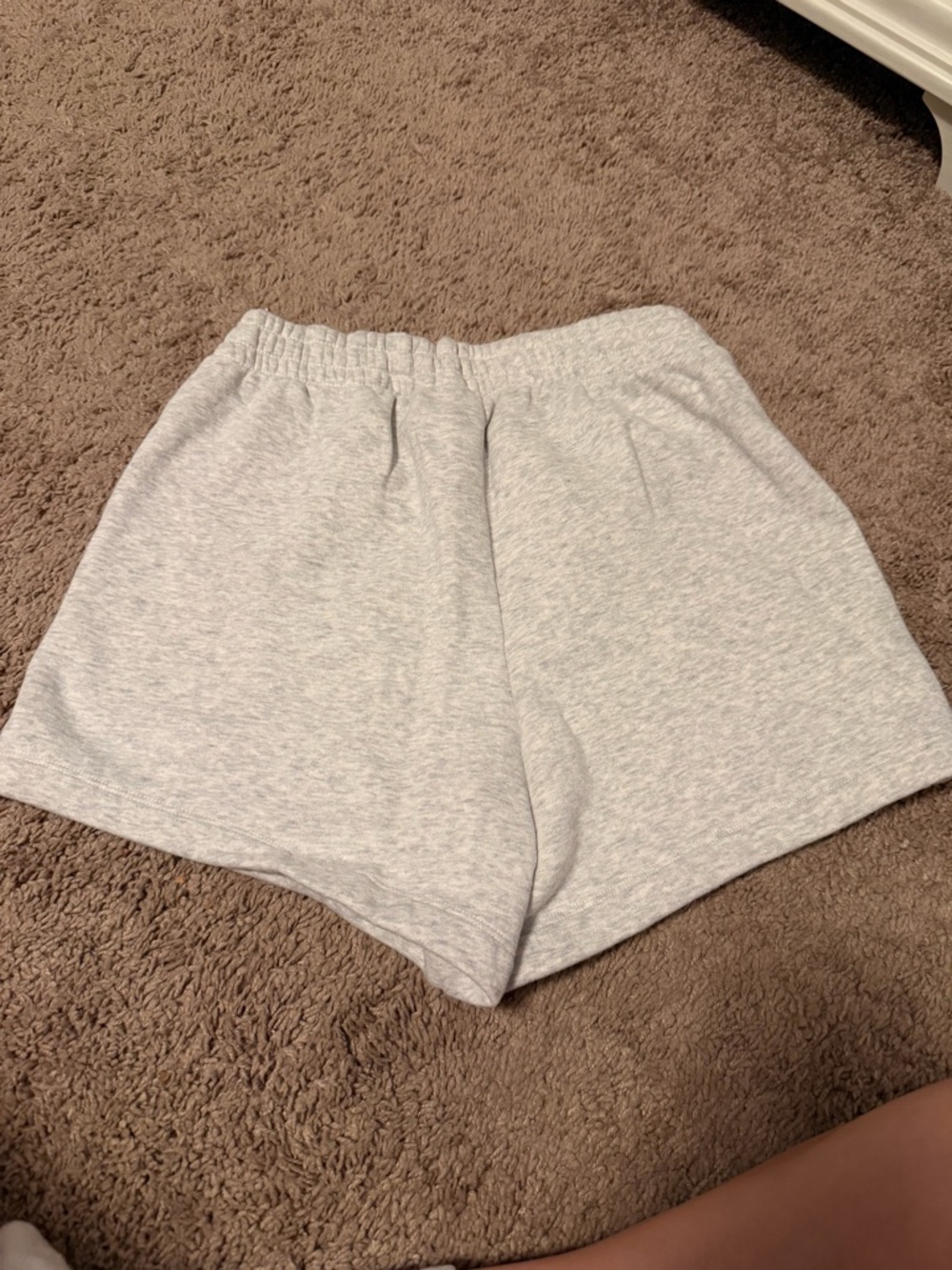 Abercrombie Mid Rise Sunday Short - Picture 3 of 5